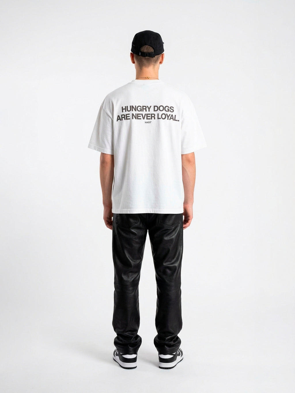 Camiseta Oversized 'Hungry Dogs'